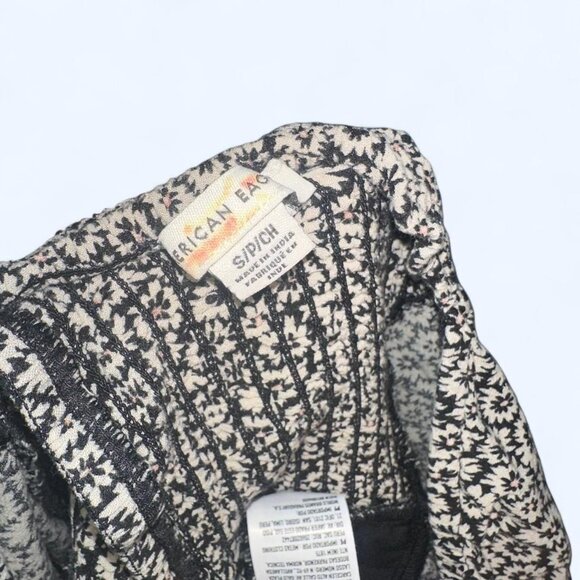 American Eagle Floral Long Sleeve Crop Top - Picture 2 of 3